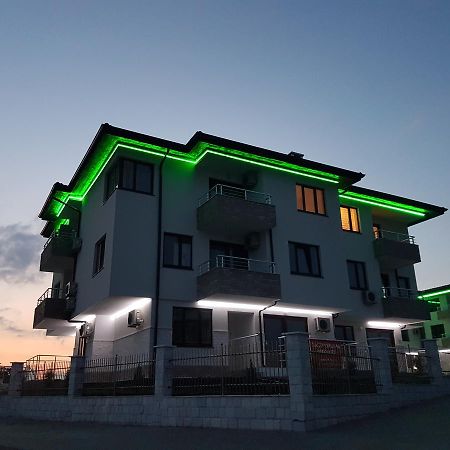 Emerald Hills Aparthotel โซโซโปล ภายนอก รูปภาพ