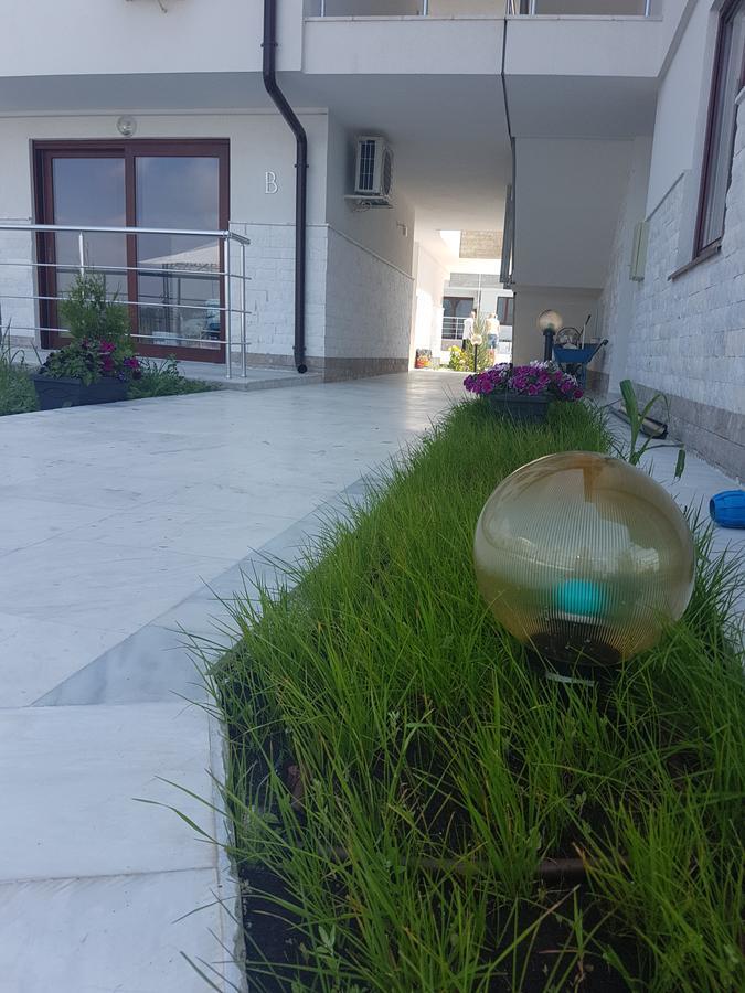 Emerald Hills Aparthotel โซโซโปล ภายนอก รูปภาพ