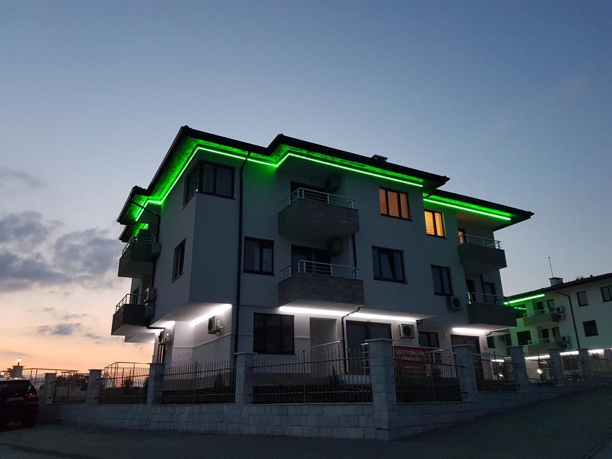 Emerald Hills Aparthotel โซโซโปล ภายนอก รูปภาพ
