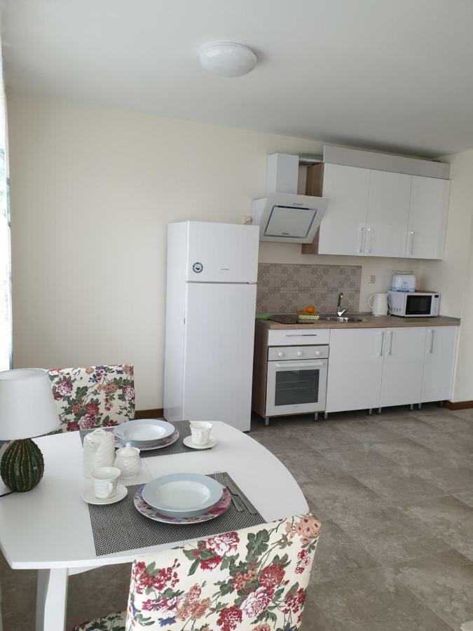 Emerald Hills Aparthotel โซโซโปล ภายนอก รูปภาพ