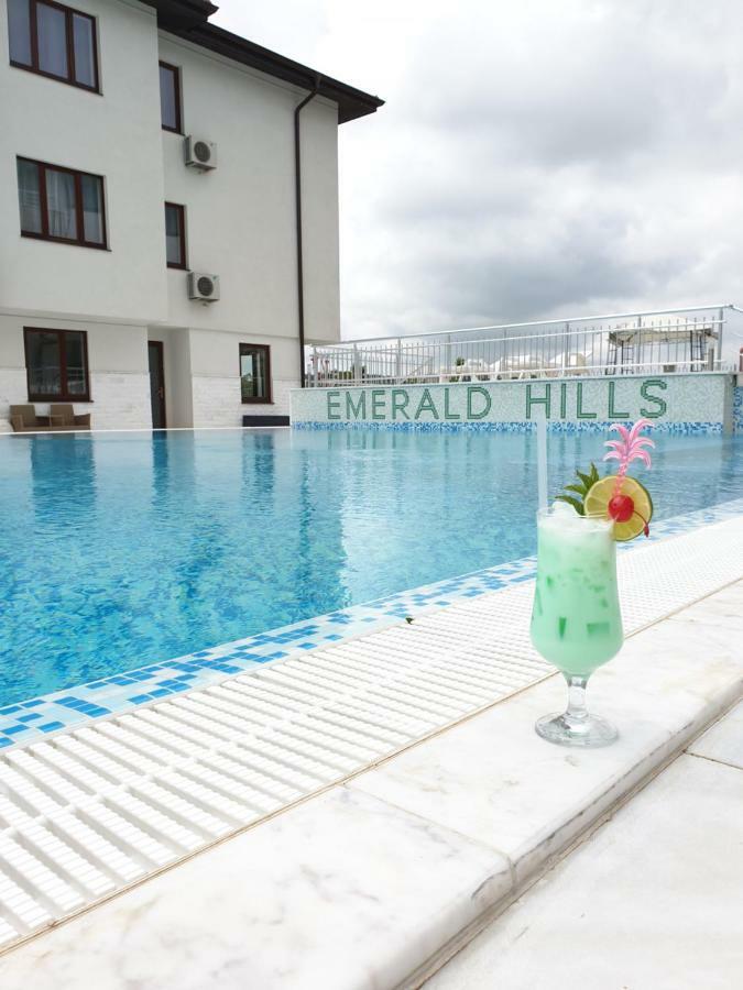 Emerald Hills Aparthotel โซโซโปล ภายนอก รูปภาพ
